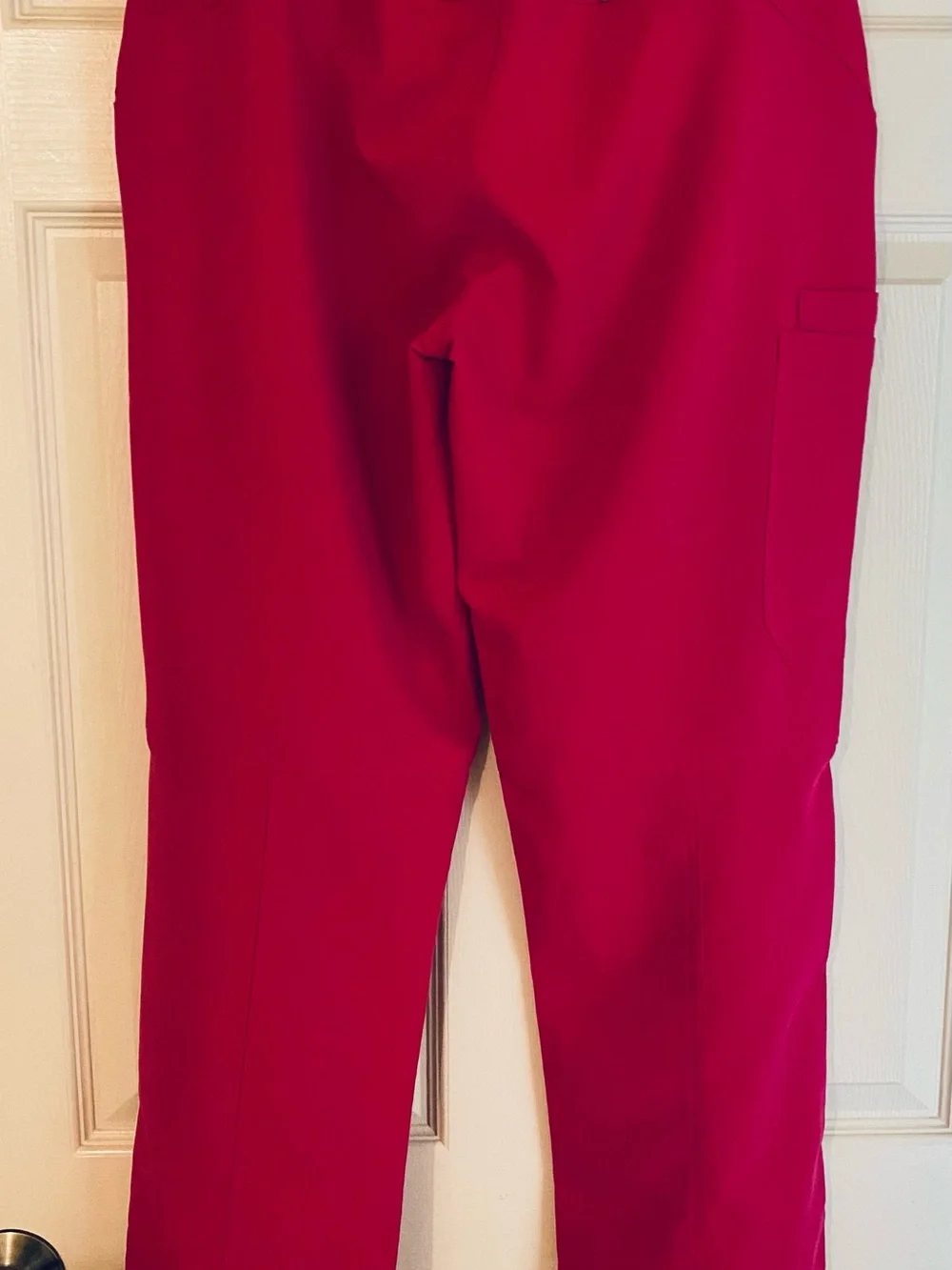 Figs Scrub Set in Berry Pink-Medium - Picture 8 of 11